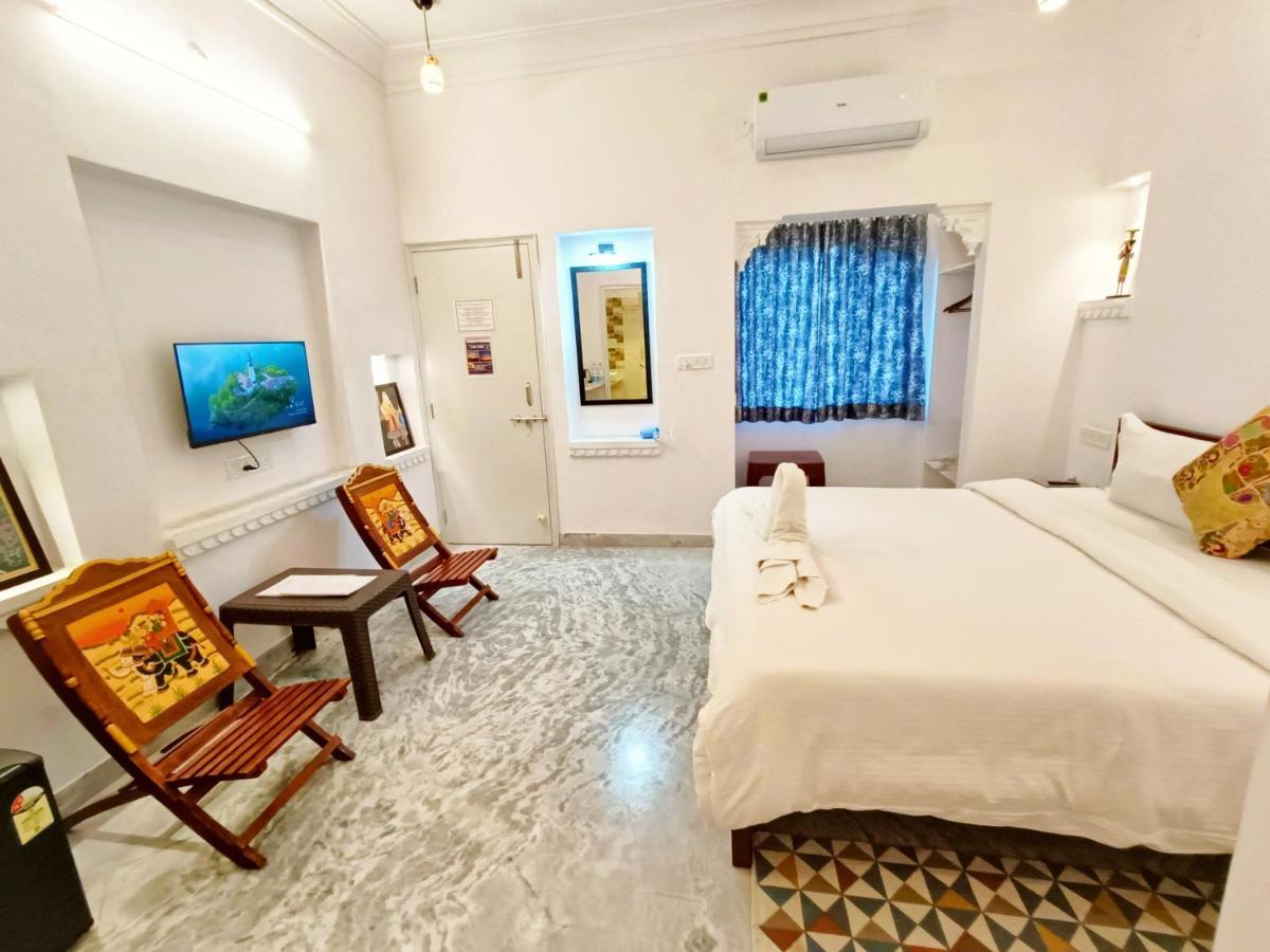 Hotel Prakash Ji'S Haveli -Luxurious Lakeside Retreat- Udaipur Exterior foto