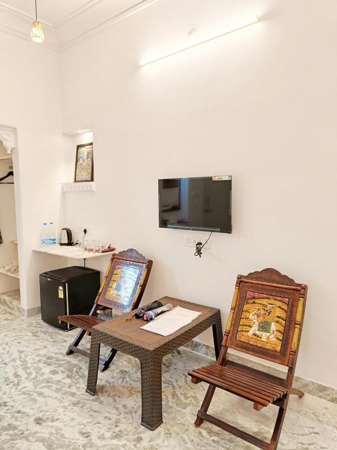 Hotel Prakash Ji'S Haveli -Luxurious Lakeside Retreat- Udaipur Exterior foto